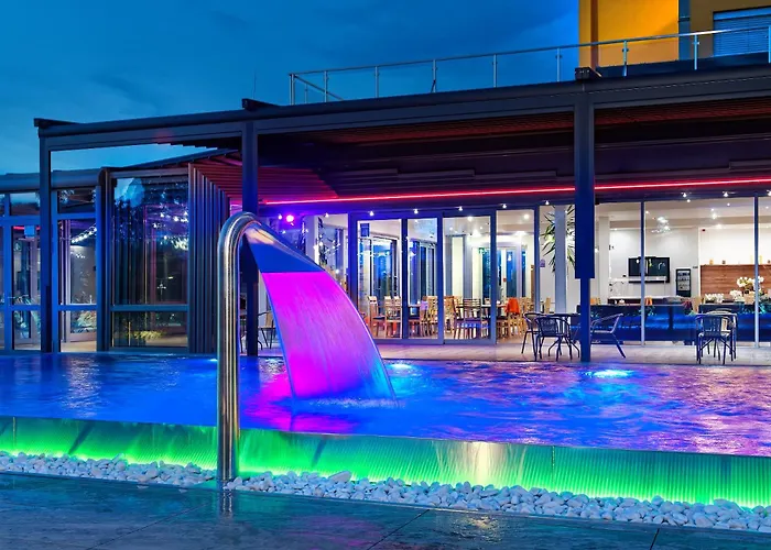 Hotel Aura Design & Garden Pool